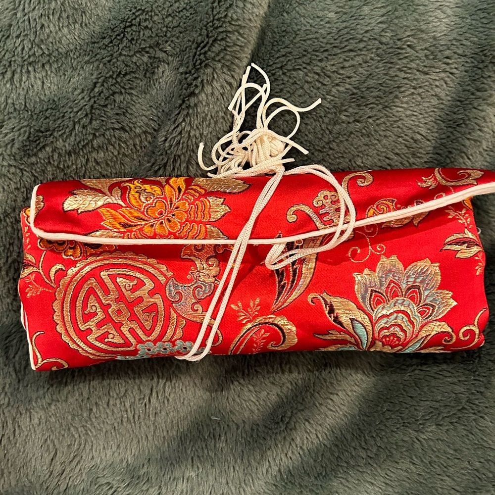 Gorgeous Jewelry Roll from Hong Kong, NWT!!